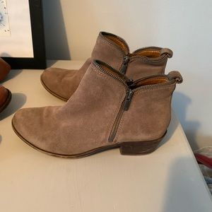 Lucky Brand booties in tan suede with side zippers